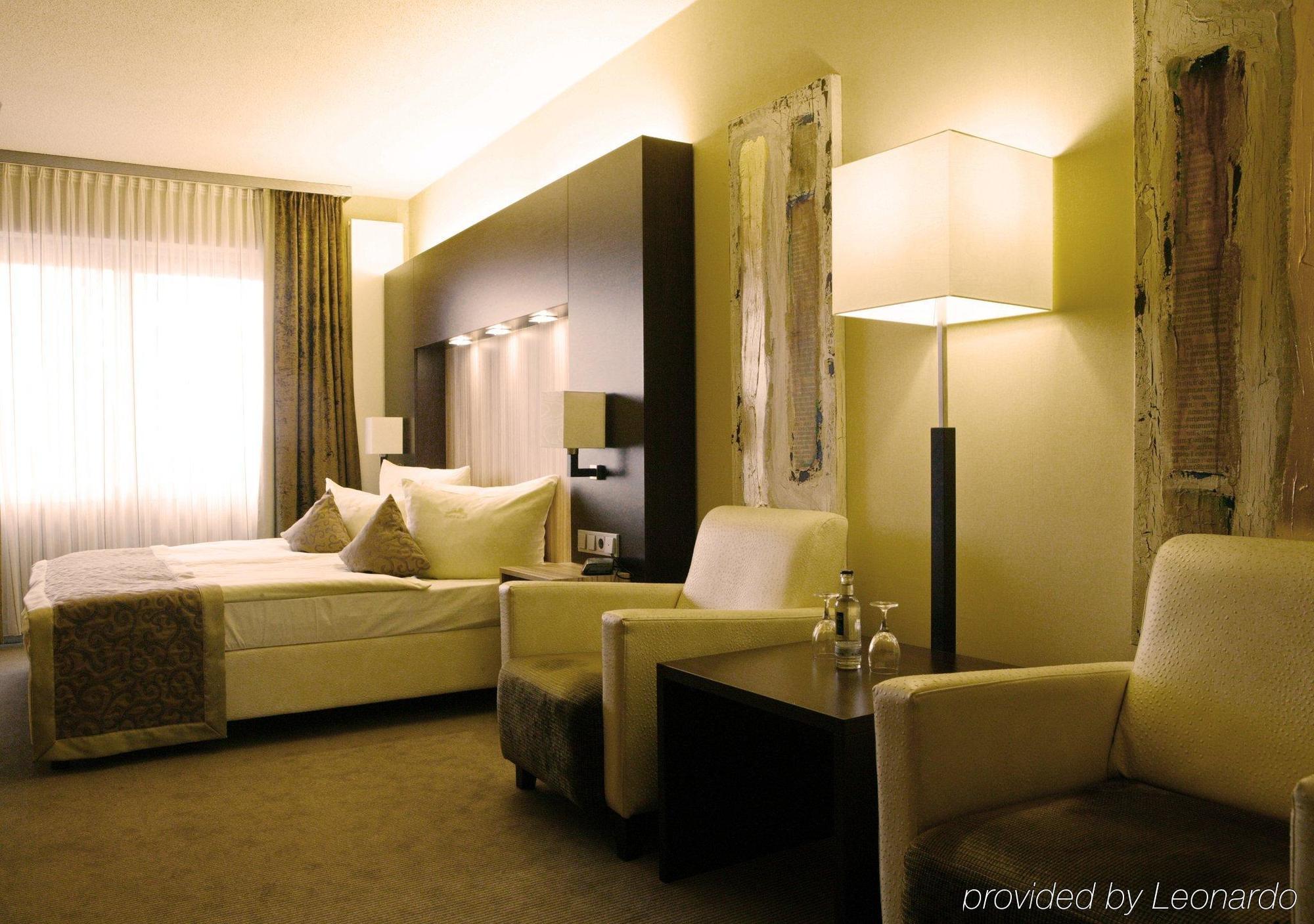 Der Heidehof Conference & Spa Resort Gaimersheim Quarto foto